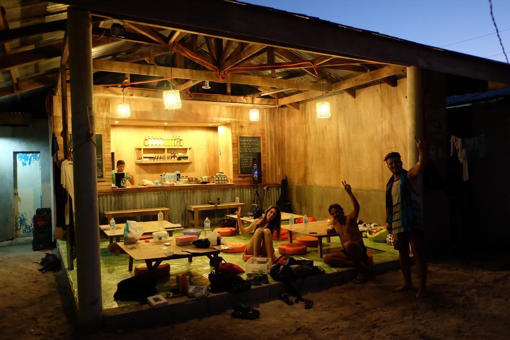 Malapascua Budget Inn Mbi Dive Center Екстериор снимка